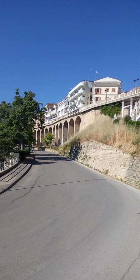 La Casetta Del Corso Apartment Ortona Bagian luar foto