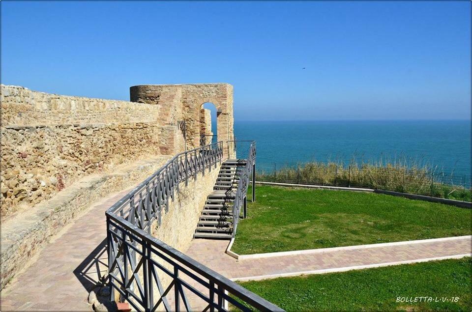 La Casetta Del Corso Apartment Ortona Bagian luar foto